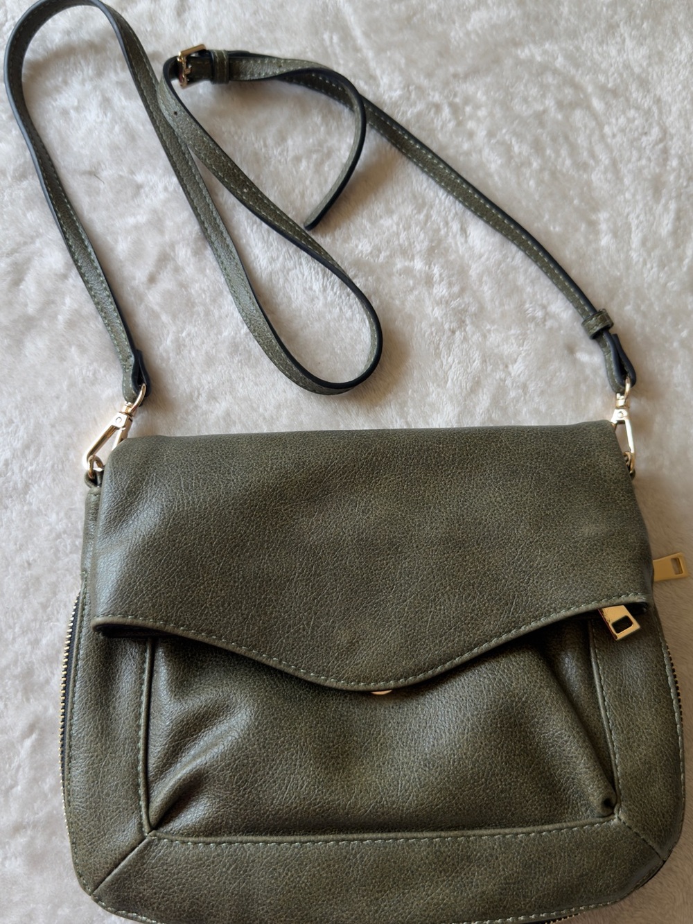 Olive Green Crossbody Shoulder Bag - Sleek Everyday Style